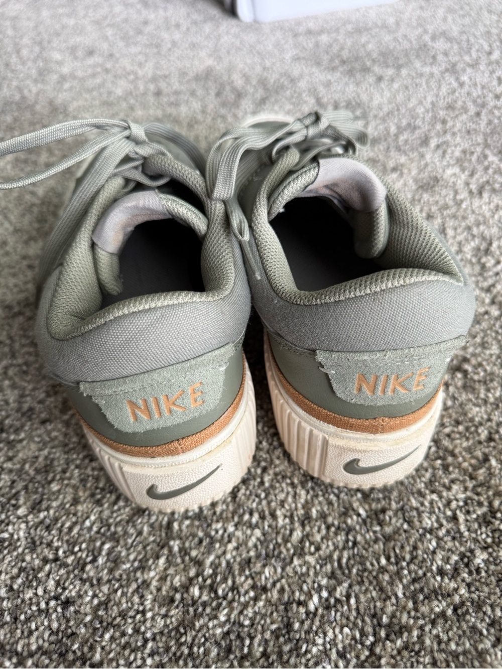 Nike Gray and White Low-Top Sneakers with Tan Accent - Picture 4 of 4